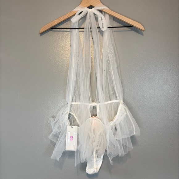 NWT Victoria’s Secret Large Fashion Show Teddy Lingerie White Sparkle Bridal - Picture 4 of 7